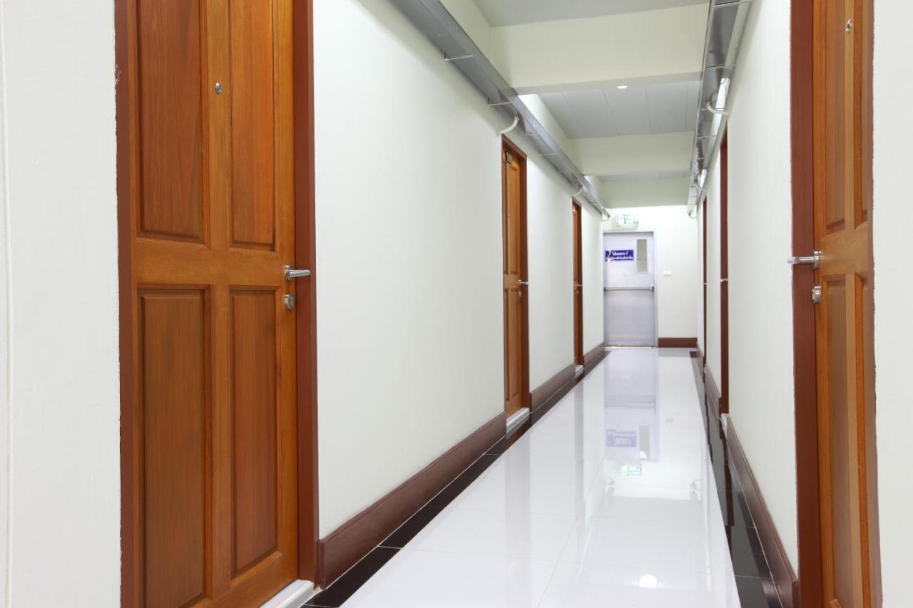 Rattanasook Residence Bangkok Exterior photo
